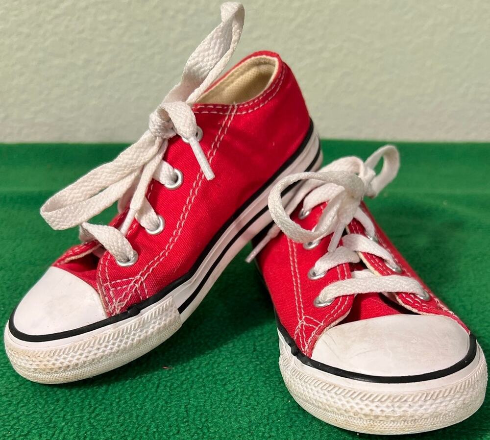Converse Chuck Taylors All Star Youth Size 8 Red Canvas Sneakers Shoes Low Tops